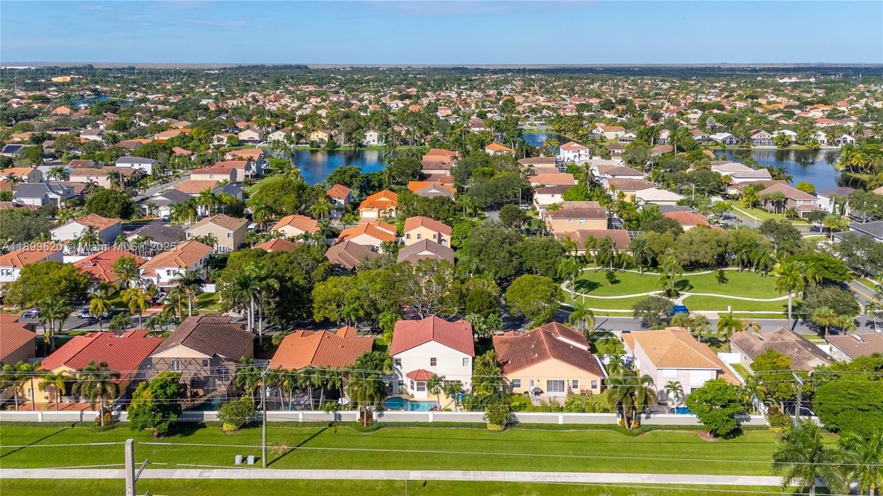 For Sale: $825,000 (5 beds, 3 baths, 3155 Square Feet)