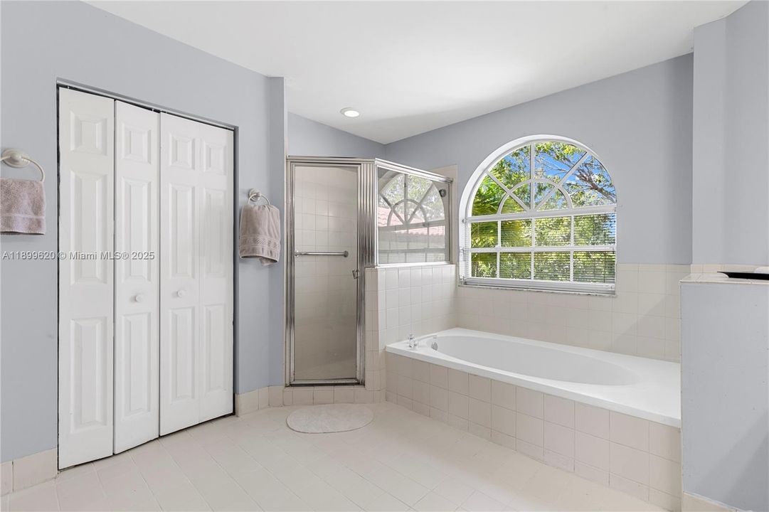 For Sale: $825,000 (5 beds, 3 baths, 3155 Square Feet)