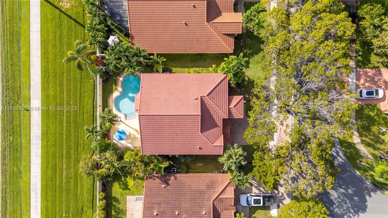 For Sale: $825,000 (5 beds, 3 baths, 3155 Square Feet)