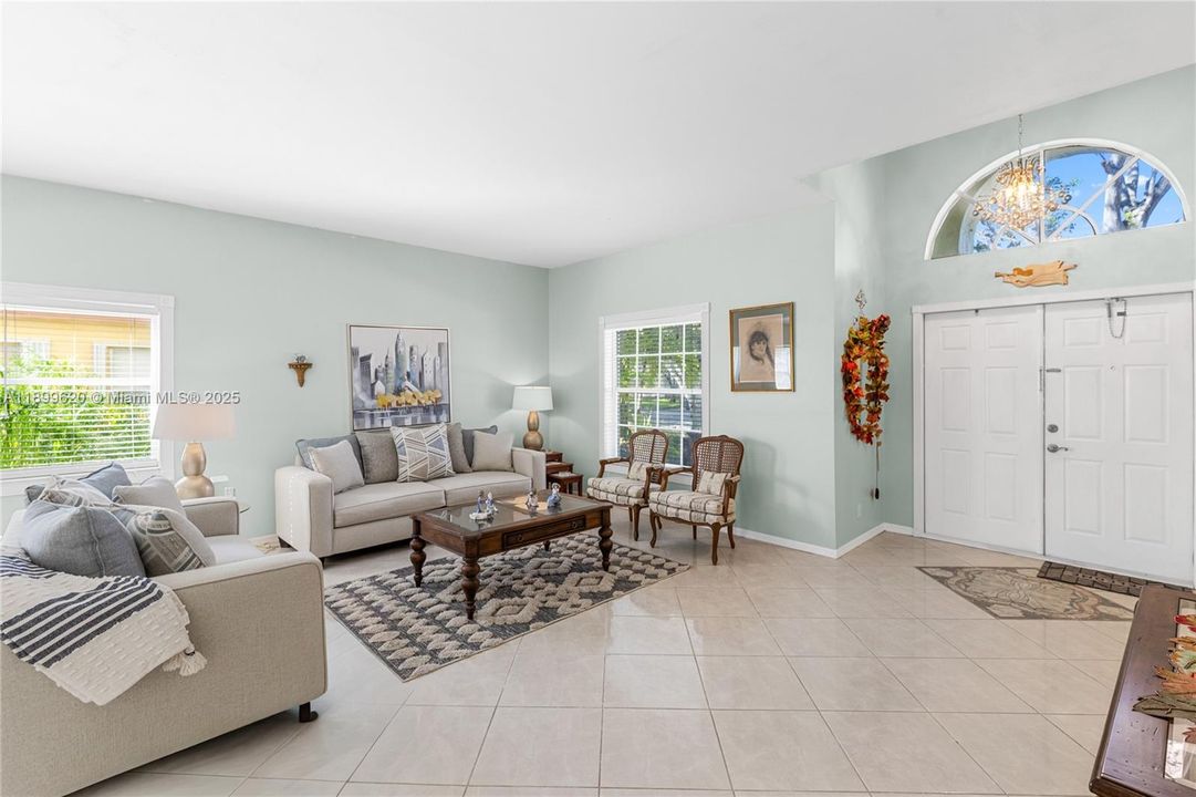 For Sale: $825,000 (5 beds, 3 baths, 3155 Square Feet)