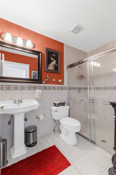 For Sale: $825,000 (5 beds, 3 baths, 3155 Square Feet)