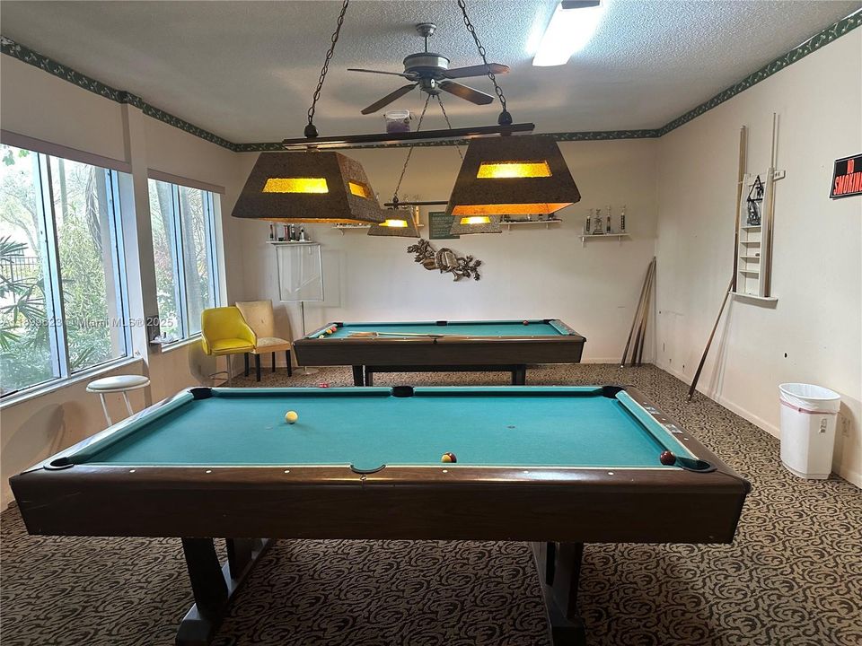 待售: $114,900 (1 贝兹, 1 浴室, 870 平方英尺)