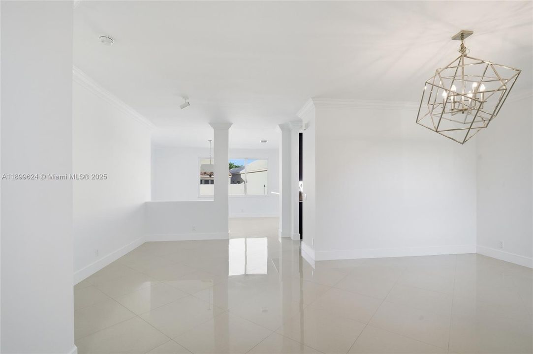 Recently Rented: $5,900 (5 beds, 3 baths, 2144 Square Feet)