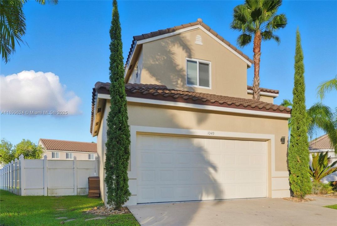 Recently Rented: $5,900 (5 beds, 3 baths, 2144 Square Feet)