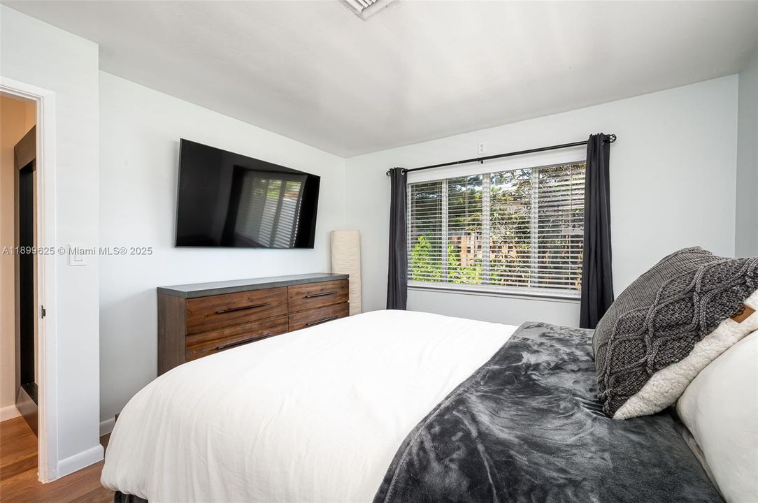 合同活跃: $849,000 (3 贝兹, 2 浴室, 0 平方英尺)