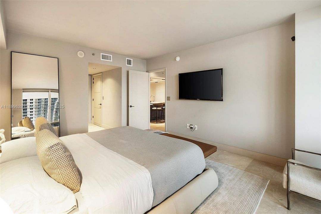 En Venta: $1,215,000 (2 camas, 2 baños, 1337 Pies cuadrados)