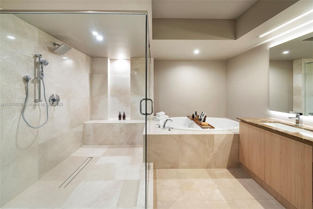 En Venta: $1,215,000 (2 camas, 2 baños, 1337 Pies cuadrados)