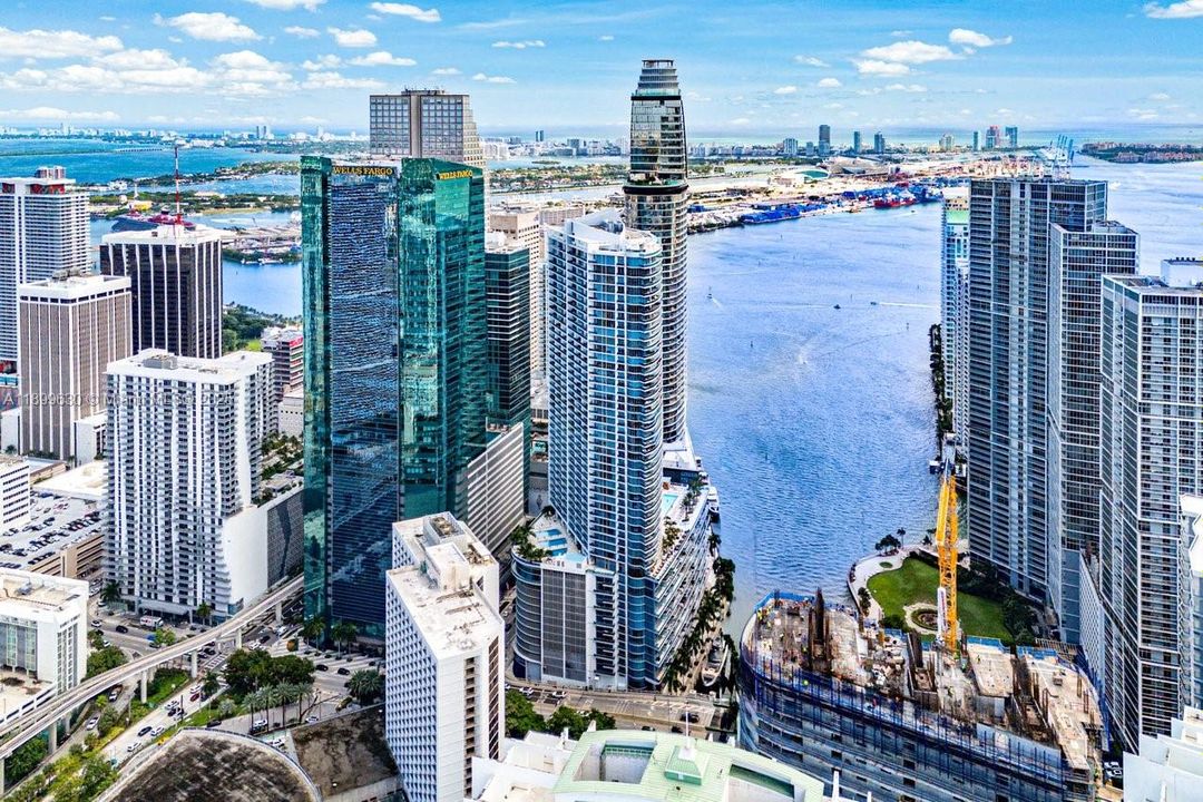 Recently Rented: $10,000 (2 beds, 2 baths, 1539 Square Feet)