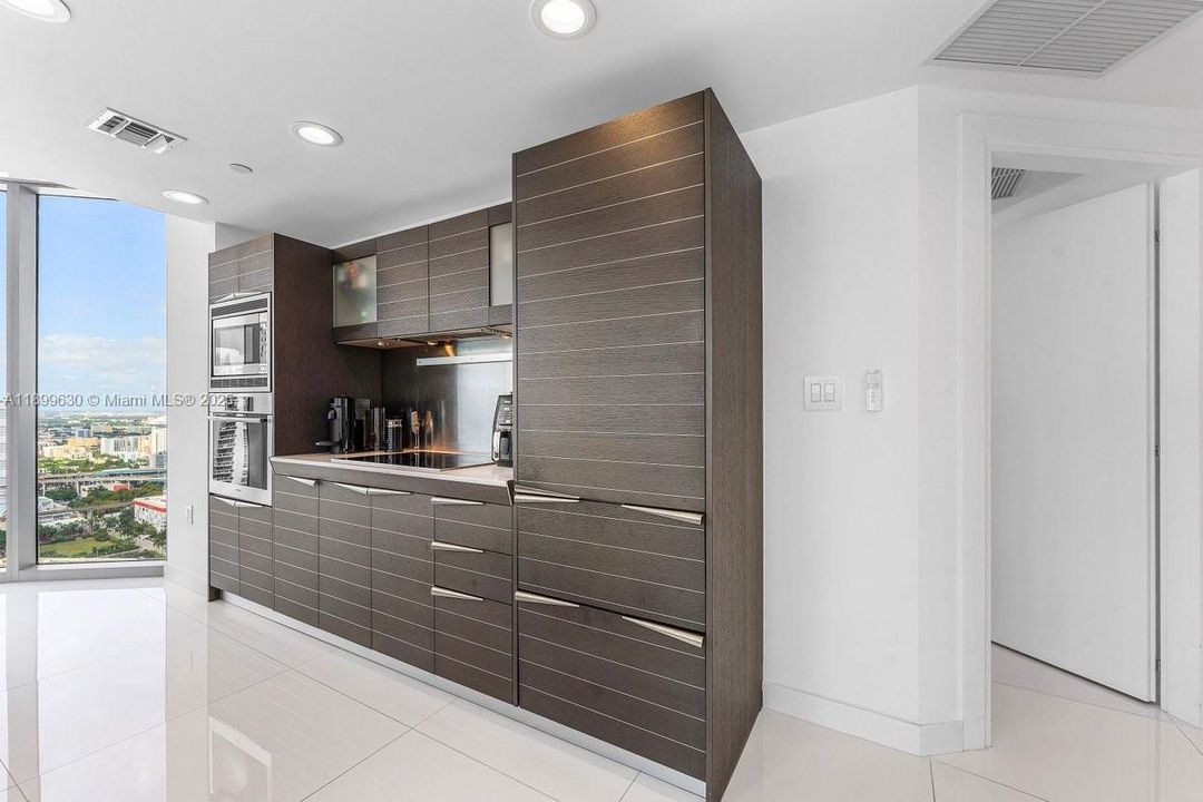 Recently Rented: $10,000 (2 beds, 2 baths, 1539 Square Feet)