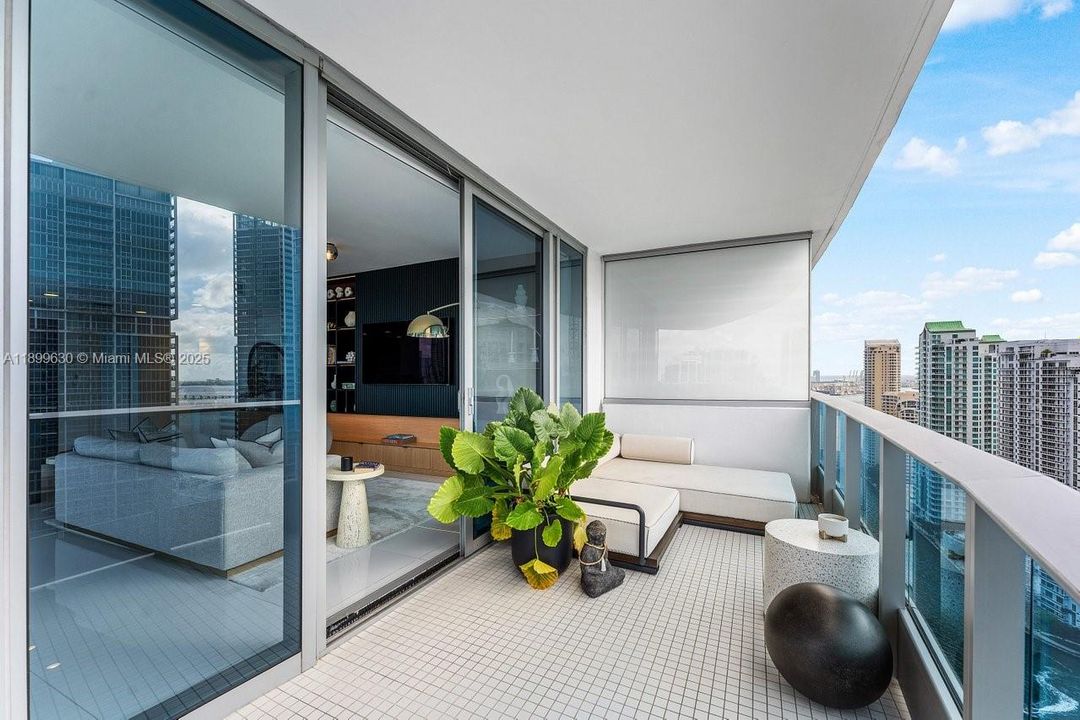 Recently Rented: $10,000 (2 beds, 2 baths, 1539 Square Feet)