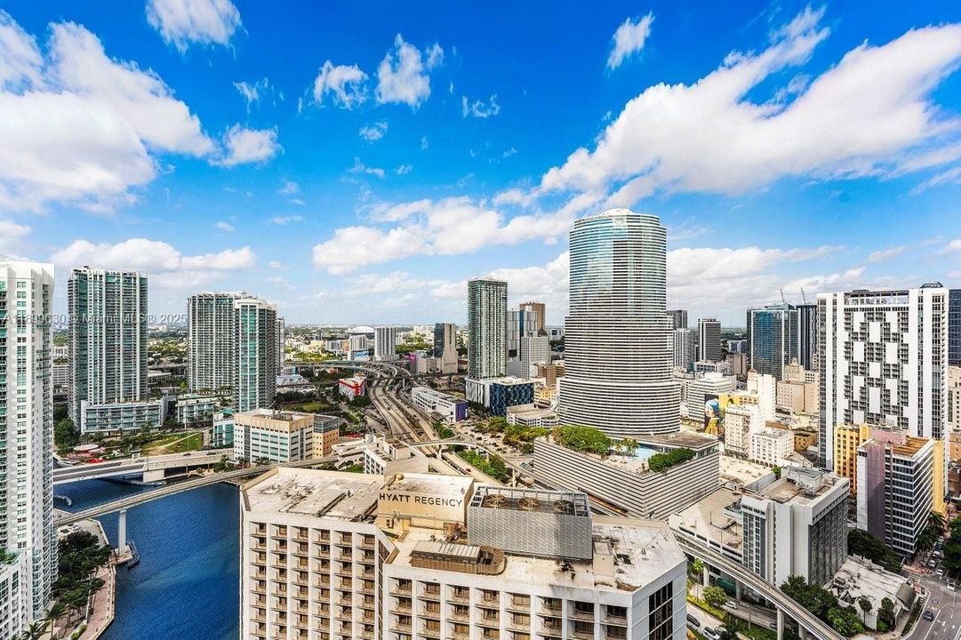 Recently Rented: $10,000 (2 beds, 2 baths, 1539 Square Feet)