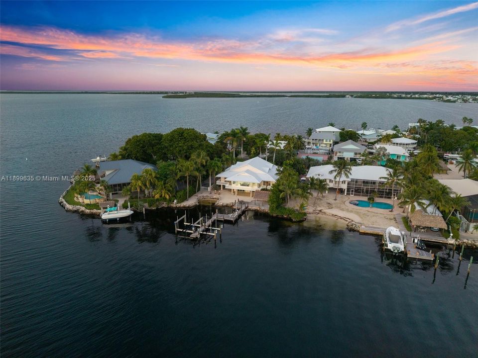 For Sale: $4,250,000 (4 beds, 3 baths, 3440 Square Feet)