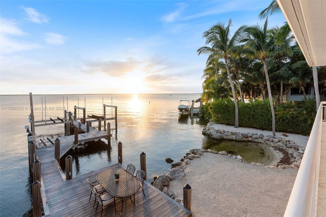 For Sale: $4,250,000 (4 beds, 3 baths, 3440 Square Feet)