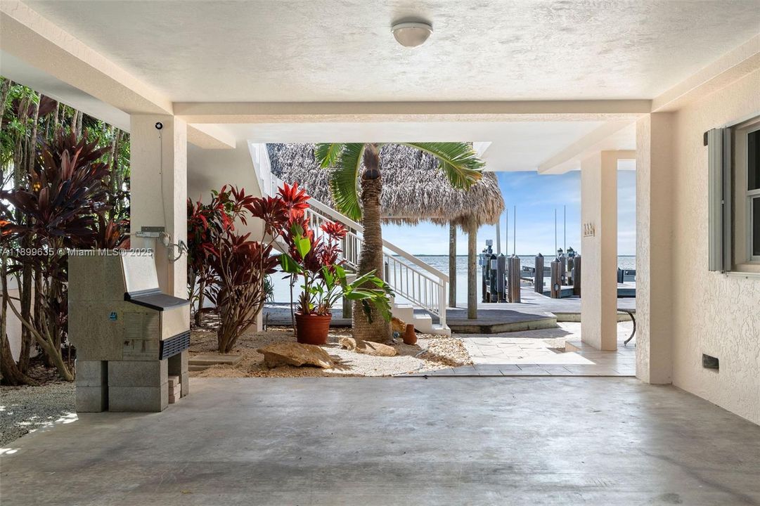 For Sale: $4,250,000 (4 beds, 3 baths, 3440 Square Feet)