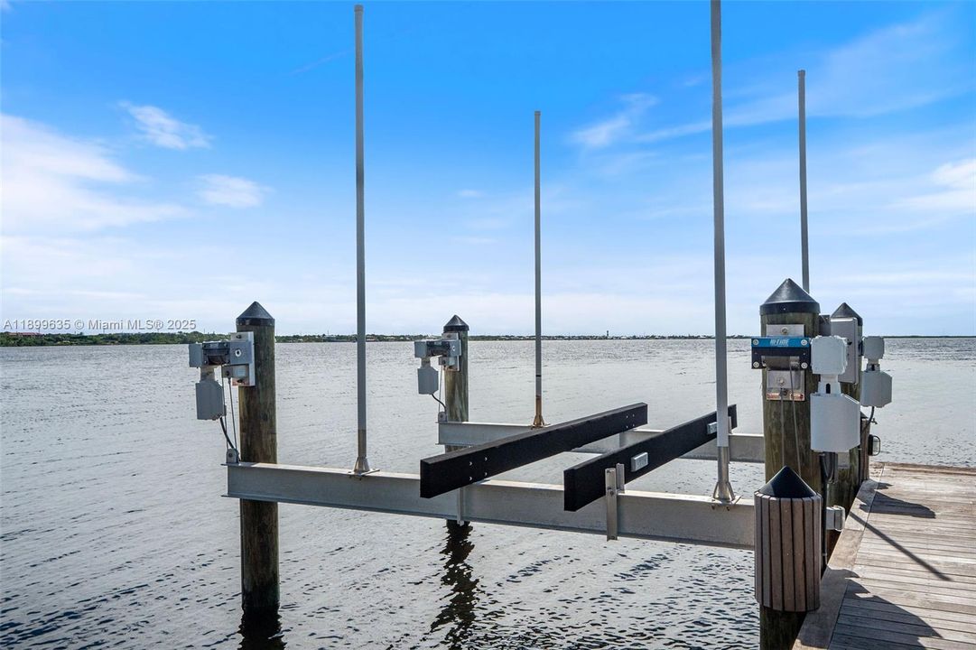 For Sale: $4,250,000 (4 beds, 3 baths, 3440 Square Feet)