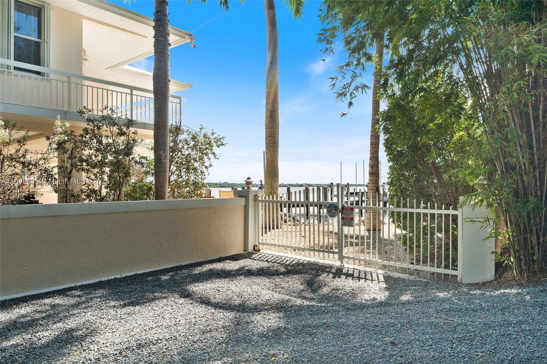 For Sale: $4,250,000 (4 beds, 3 baths, 3440 Square Feet)