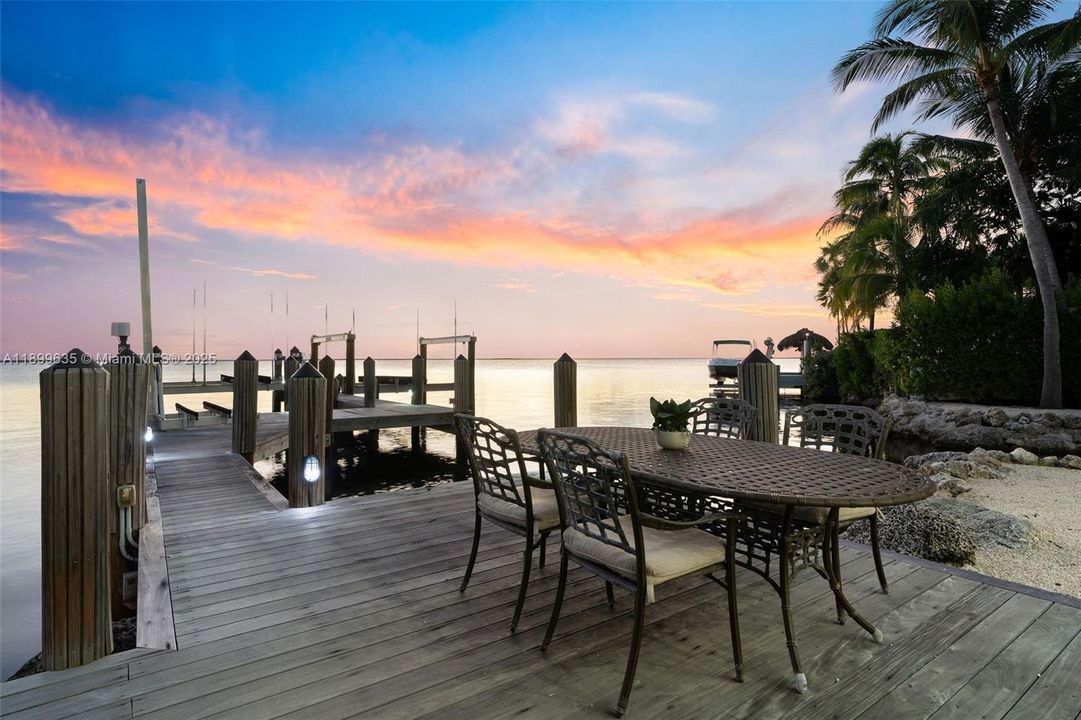 For Sale: $4,250,000 (4 beds, 3 baths, 3440 Square Feet)