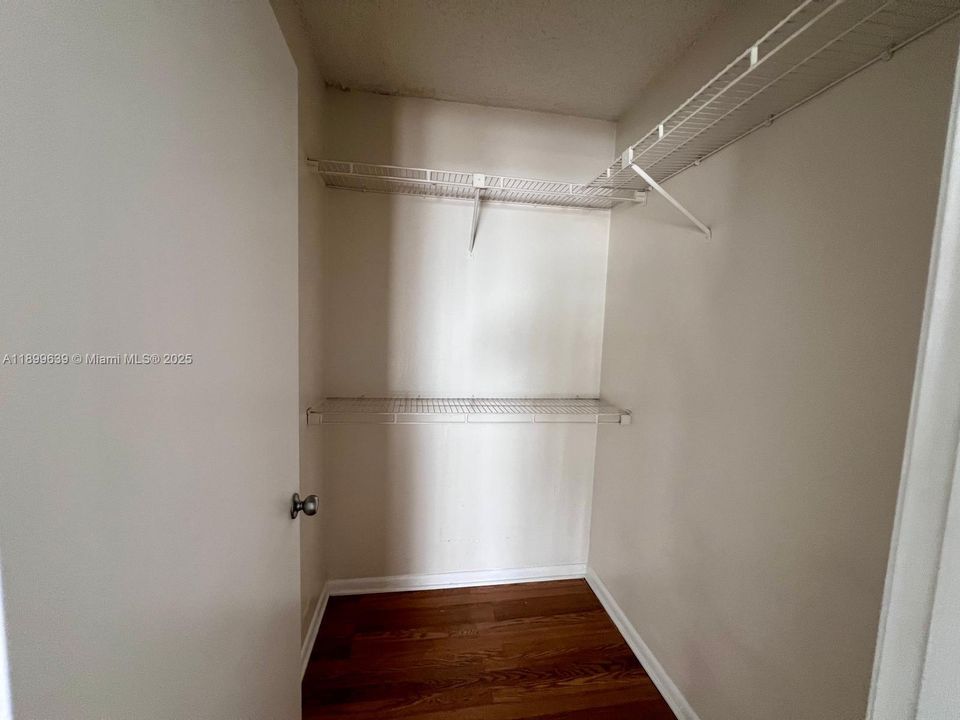 Recently Rented: $2,200 (2 beds, 2 baths, 1030 Square Feet)