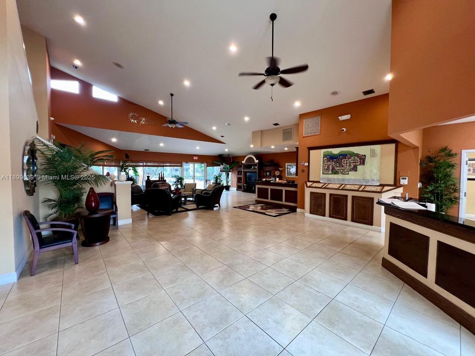 Recently Rented: $2,200 (2 beds, 2 baths, 1030 Square Feet)