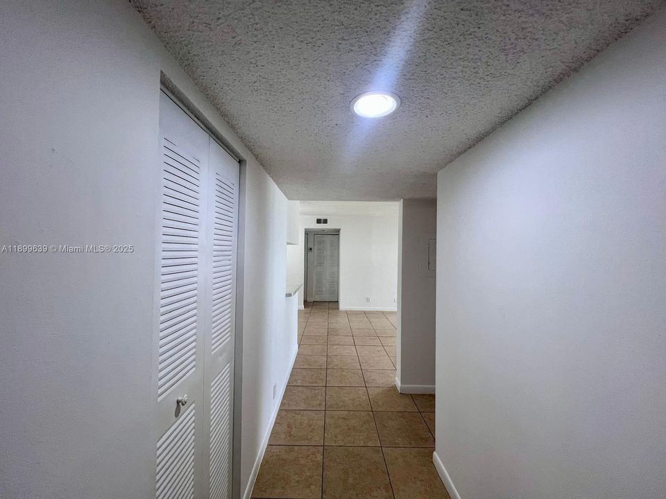 Recently Rented: $2,200 (2 beds, 2 baths, 1030 Square Feet)