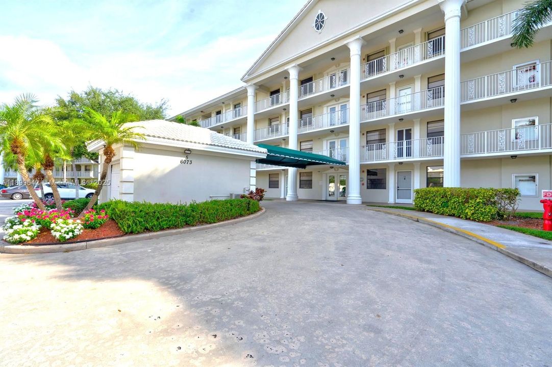 For Sale: $255,000 (2 beds, 2 baths, 1385 Square Feet)