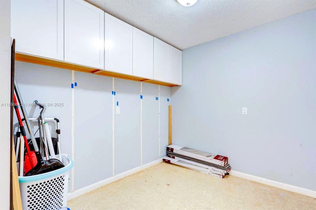 For Sale: $255,000 (2 beds, 2 baths, 1385 Square Feet)