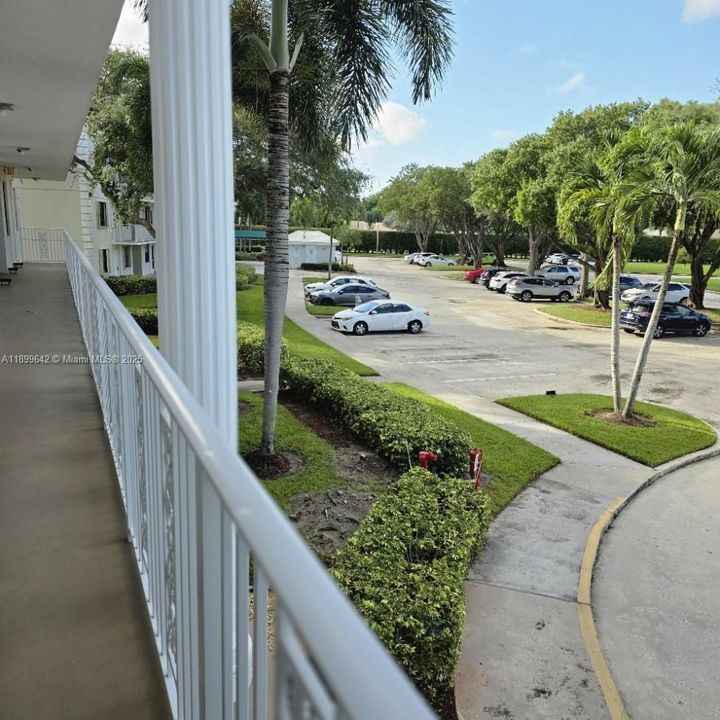 For Sale: $255,000 (2 beds, 2 baths, 1385 Square Feet)