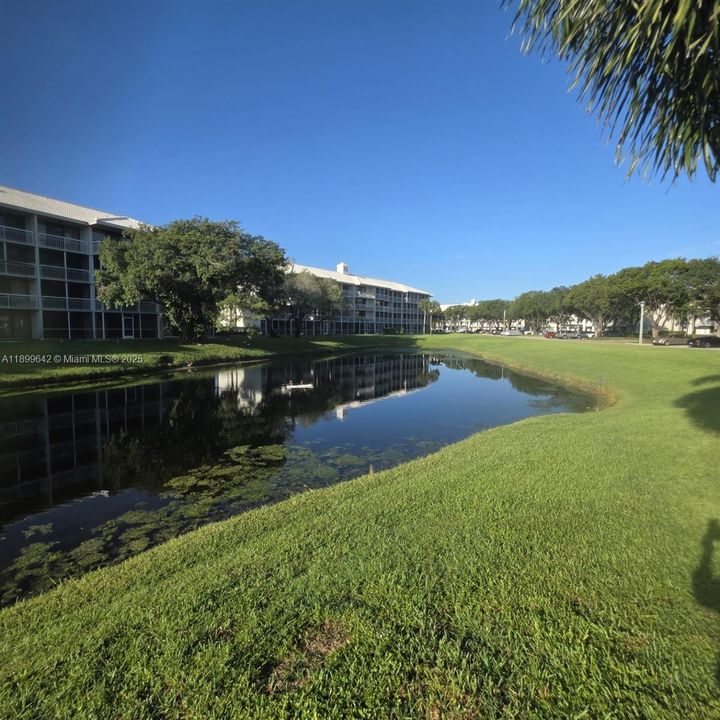 For Sale: $255,000 (2 beds, 2 baths, 1385 Square Feet)