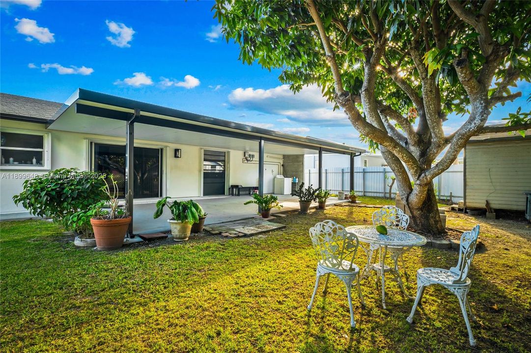 Recently Sold: $625,000 (4 beds, 3 baths, 1256 Square Feet)