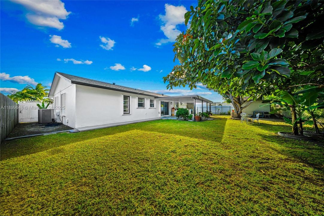 Recently Sold: $625,000 (4 beds, 3 baths, 1256 Square Feet)