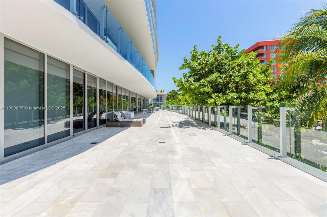 For Sale: $17,500,000 (5 beds, 5 baths, 5586 Square Feet)