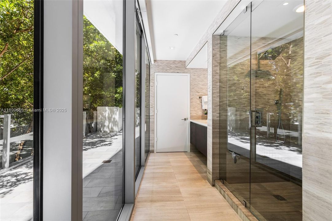 For Sale: $17,500,000 (5 beds, 5 baths, 5586 Square Feet)