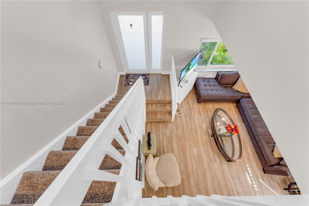 Active With Contract: $554,000 (3 beds, 3 baths, 1749 Square Feet)