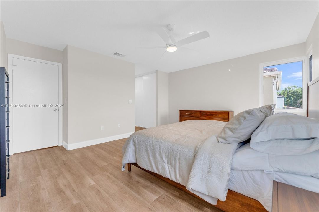 Active With Contract: $554,000 (3 beds, 3 baths, 1749 Square Feet)