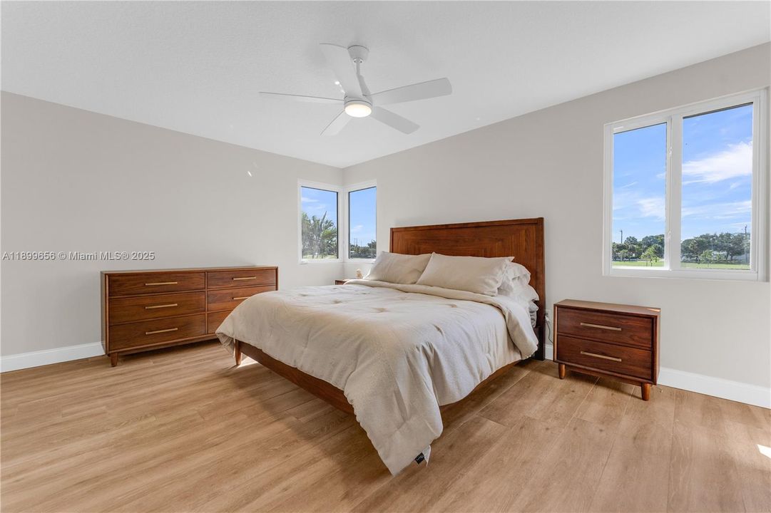 Active With Contract: $554,000 (3 beds, 3 baths, 1749 Square Feet)