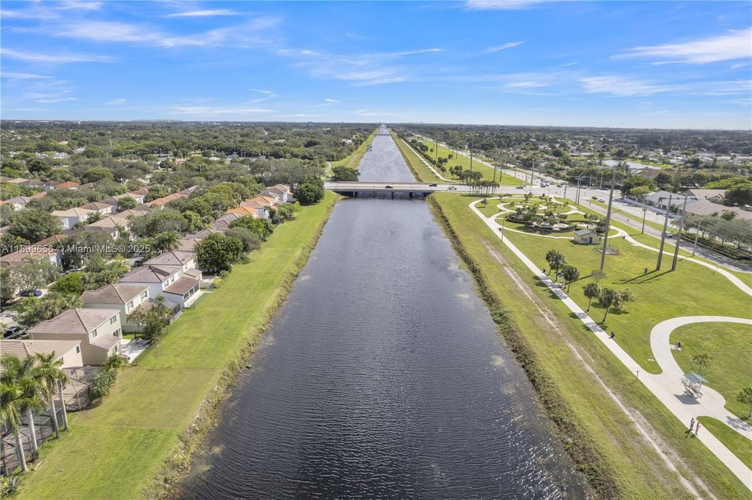 Active With Contract: $554,000 (3 beds, 3 baths, 1749 Square Feet)