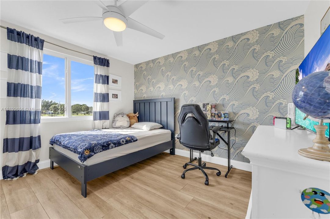 Active With Contract: $554,000 (3 beds, 3 baths, 1749 Square Feet)