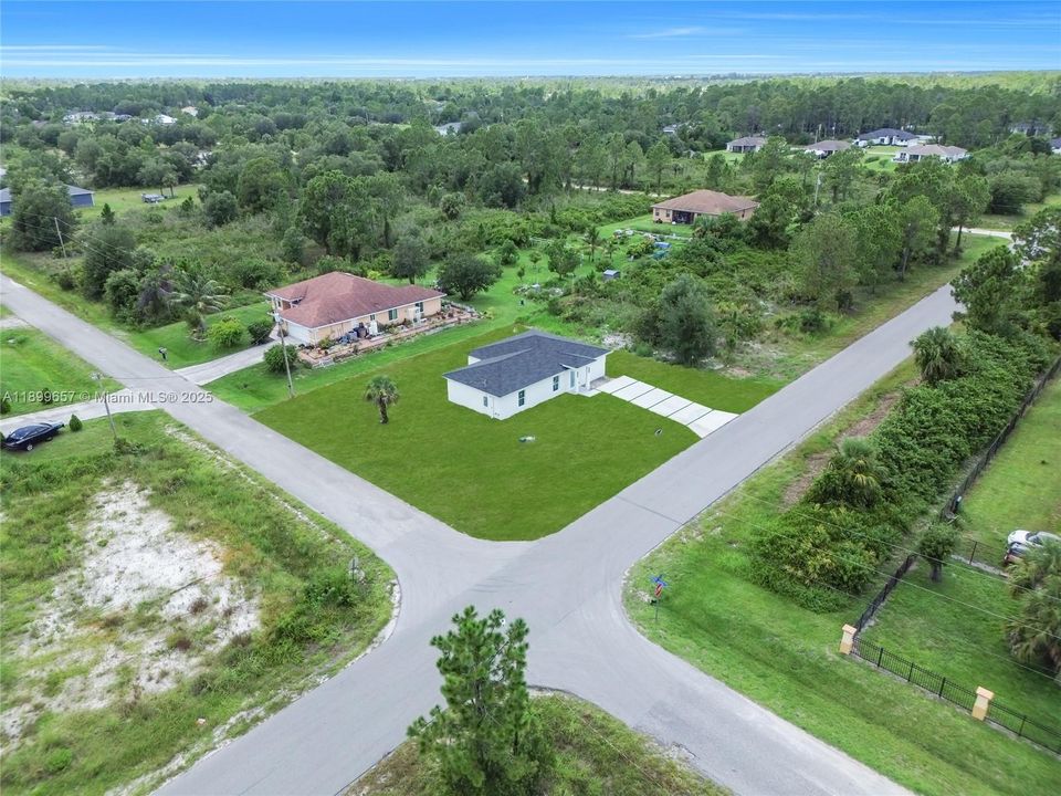 For Sale: $279,900 (3 beds, 2 baths, 1150 Square Feet)