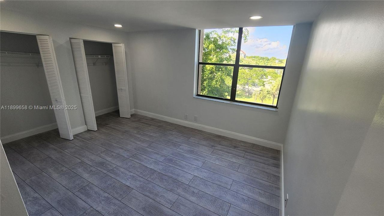 For Rent: $2,200 (1 beds, 1 baths, 758 Square Feet)