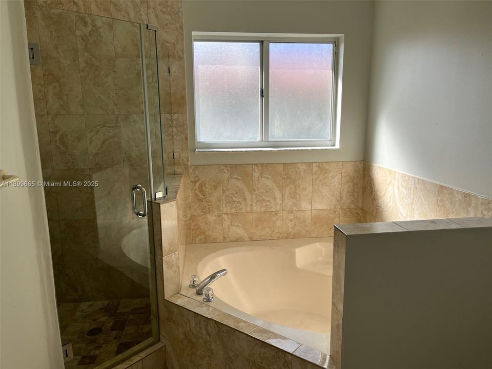 Recently Rented: $3,600 (3 beds, 2 baths, 1743 Square Feet)