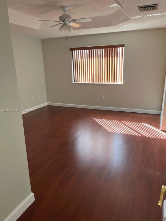 Recently Rented: $3,600 (3 beds, 2 baths, 1743 Square Feet)