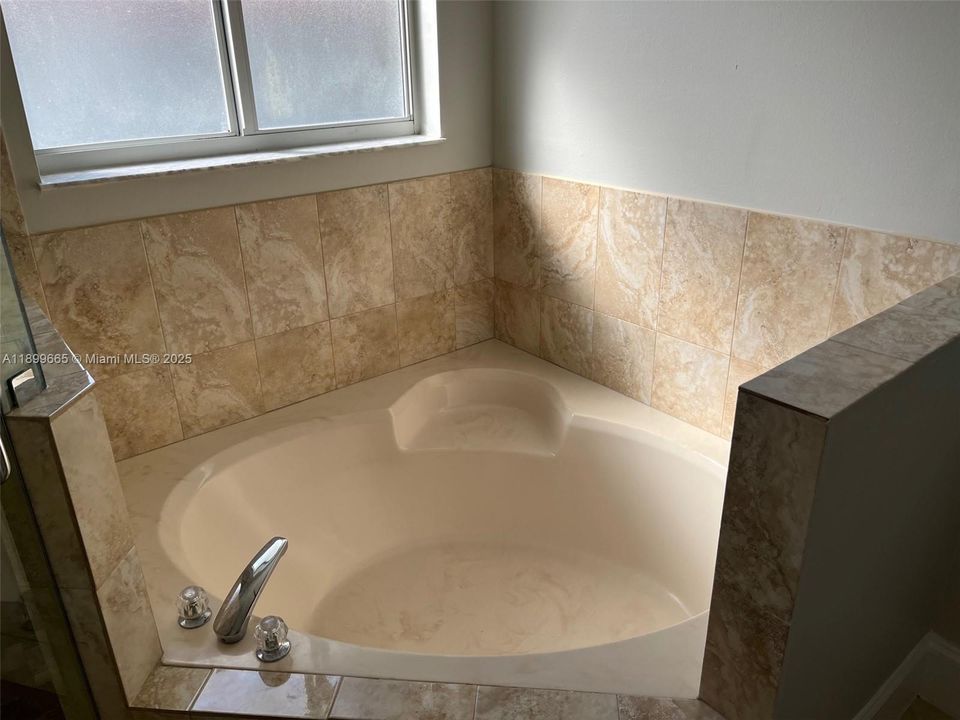 Recently Rented: $3,600 (3 beds, 2 baths, 1743 Square Feet)