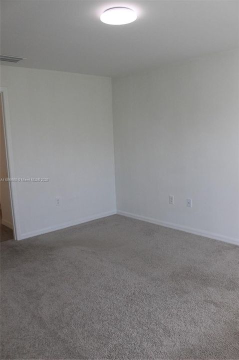For Rent: $2,300 (4 beds, 2 baths, 0 Square Feet)