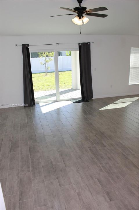 For Rent: $2,300 (4 beds, 2 baths, 0 Square Feet)