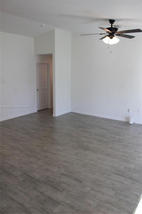 For Rent: $2,300 (4 beds, 2 baths, 0 Square Feet)