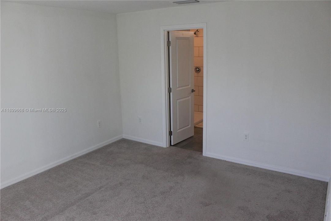 For Rent: $2,300 (4 beds, 2 baths, 0 Square Feet)