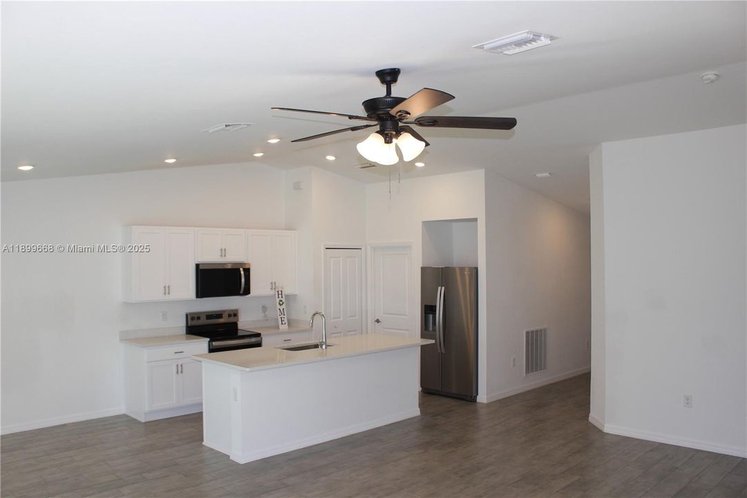 For Rent: $2,300 (4 beds, 2 baths, 0 Square Feet)