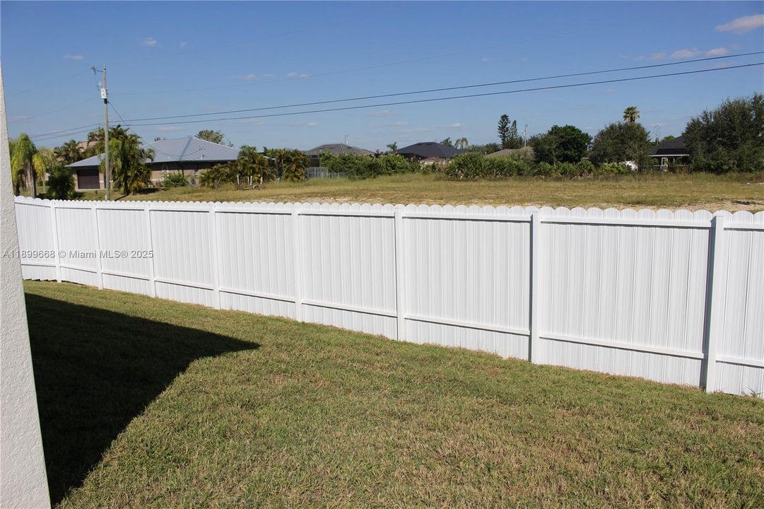 For Rent: $2,300 (4 beds, 2 baths, 0 Square Feet)