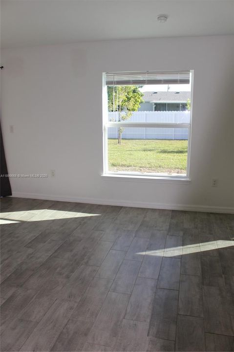 For Rent: $2,300 (4 beds, 2 baths, 0 Square Feet)