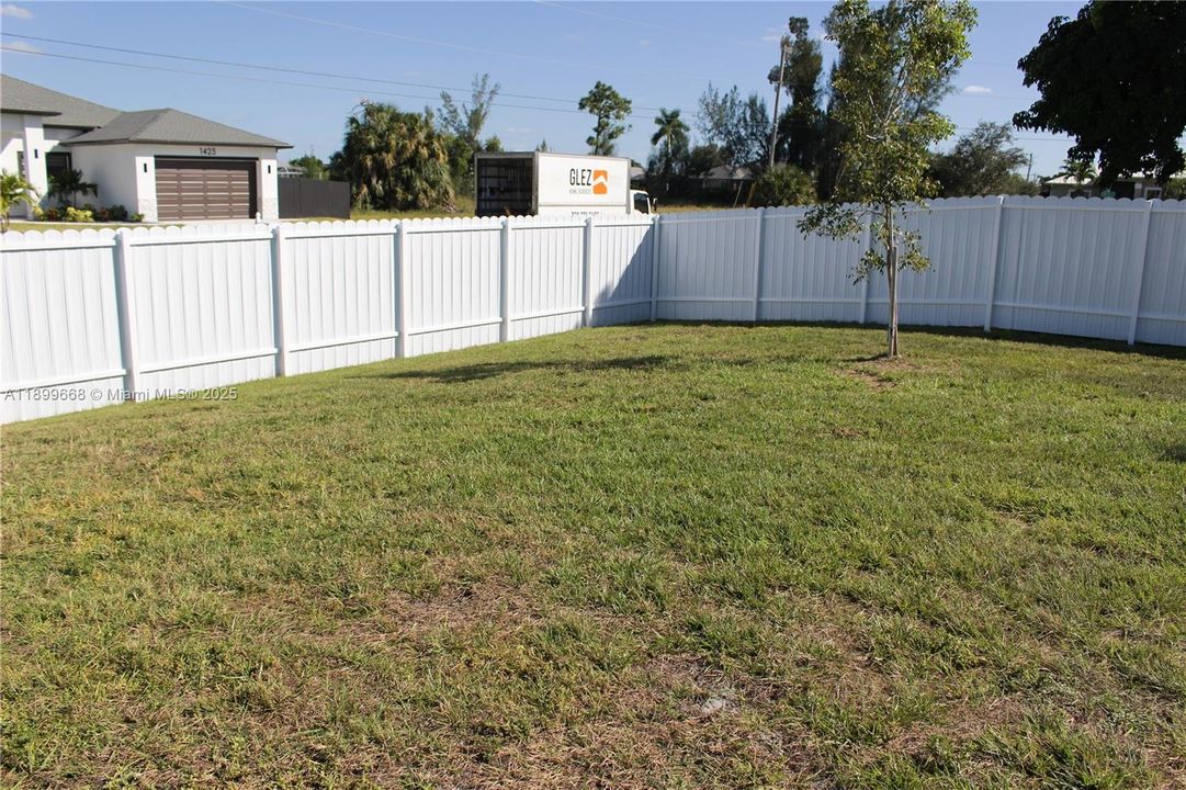 For Rent: $2,300 (4 beds, 2 baths, 0 Square Feet)